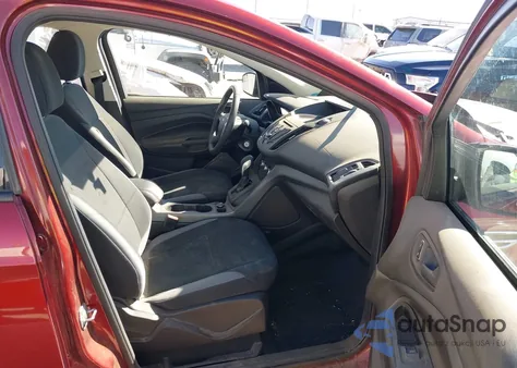 2015 Ford Escape S z USA, uszkodzony, nr VIN 1FMCU0F75FUA07805